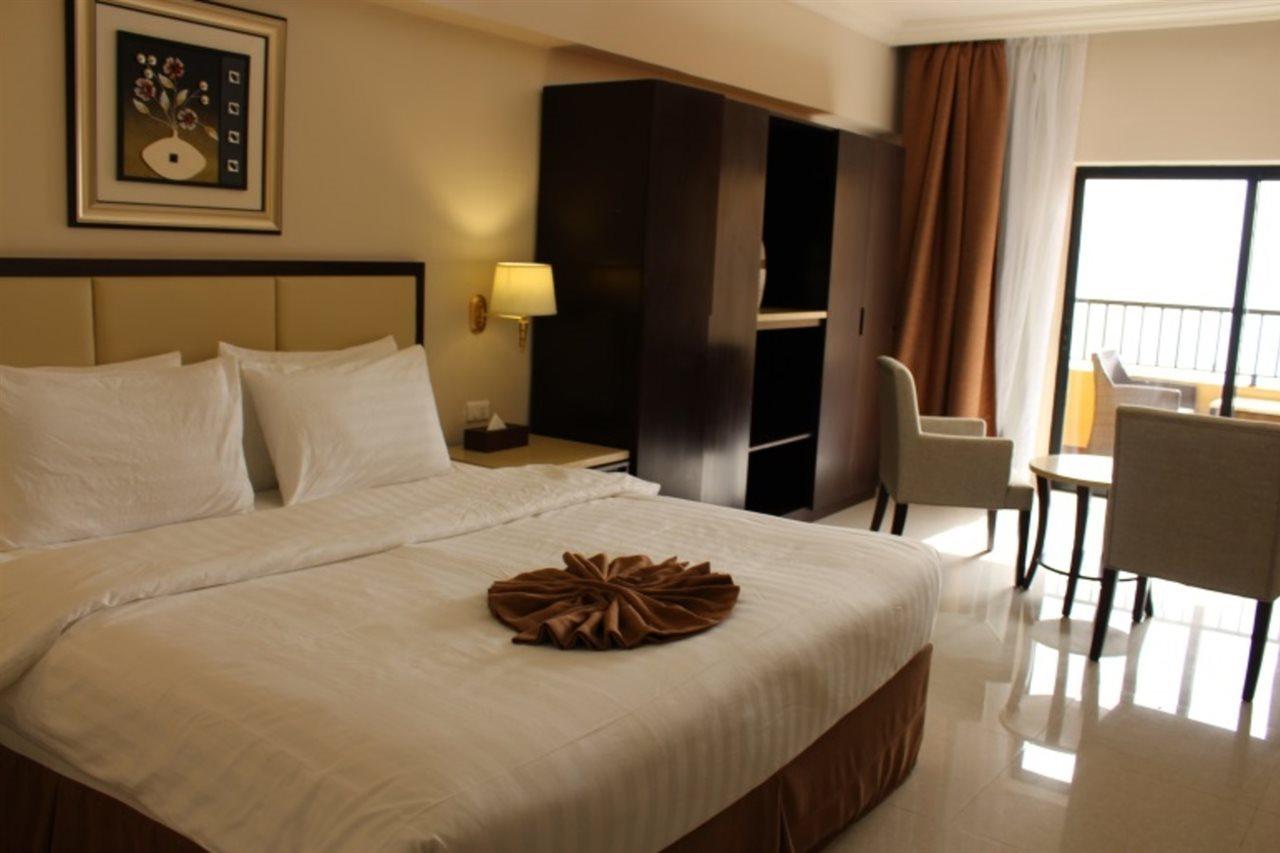 Grand East Hotel - Resort & Spa Dead Sea Sweimeh Kültér fotó